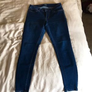 Jegging Jeans (skinny cut)